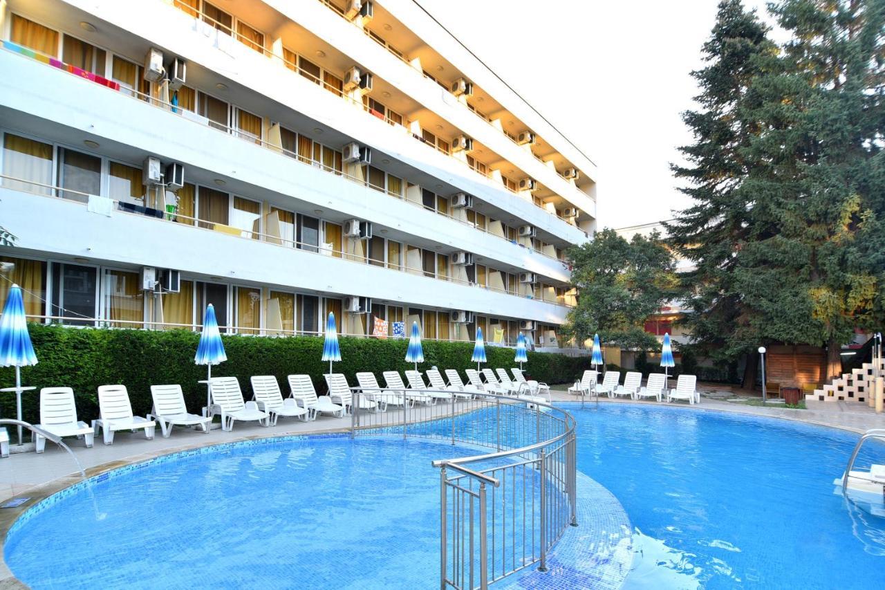 Hotel Oasis Αλμπένα Εξωτερικό φωτογραφία